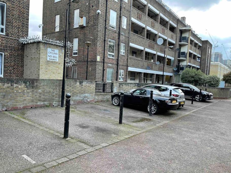 Fresh Apartment & Parking London Eksteriør billede